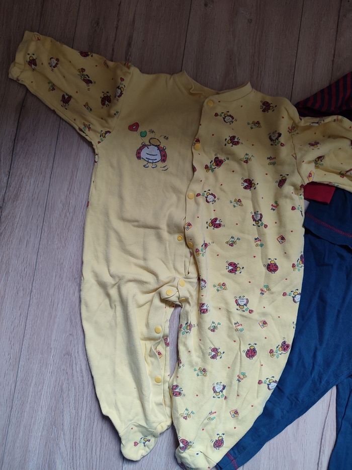 Lot 2 pyjamas 2 ans - photo numéro 2
