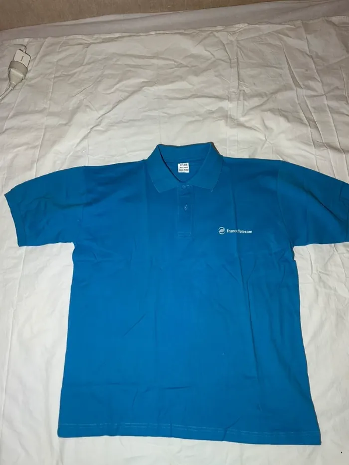 Polo bleu France telecom