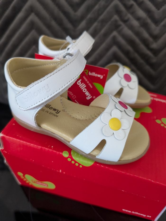 Sandales d'été fille tout cuir. Taille 20 grande. Neuf. Billowi - photo numéro 3