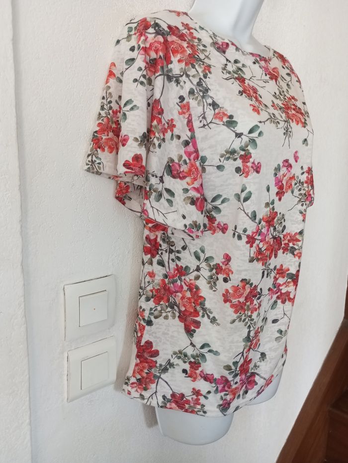 Tee shirt florale femme 36/38/40 - photo numéro 2