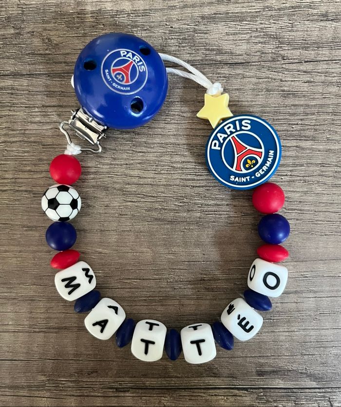 Attache tétine personnalisée football PSG