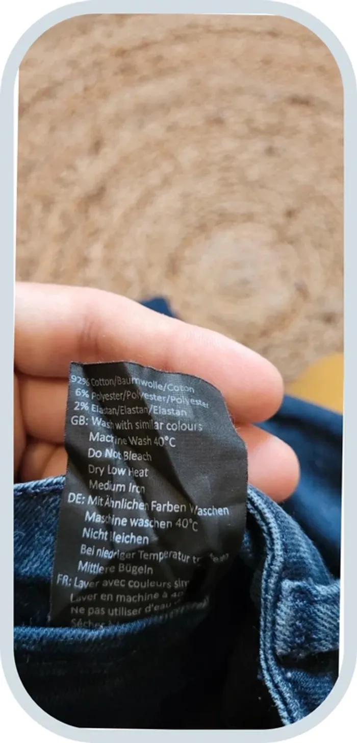 Jean slim bleu foncé McDonald's – Taille 36 – Bon état
- Femme - photo numéro 9