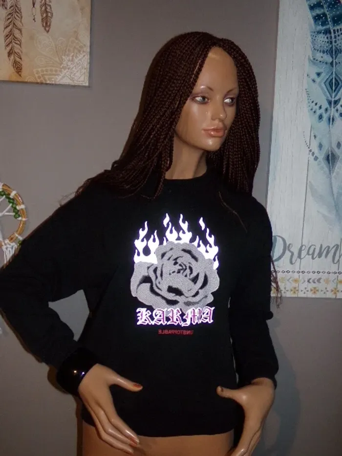 Pull avec rose