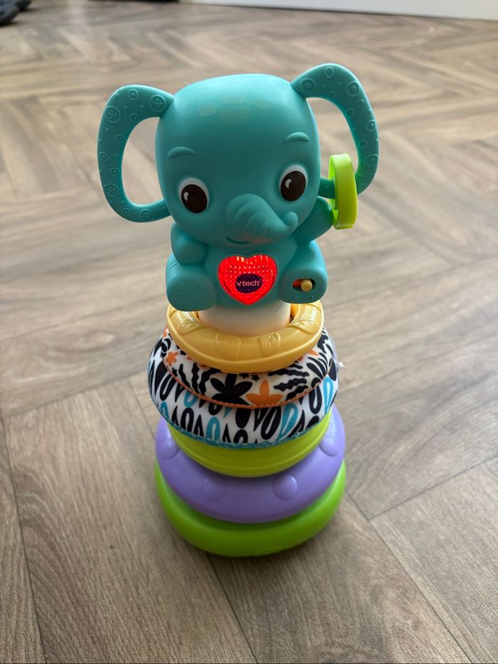 Jouet éléphant musical