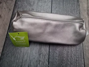 Trousse métallisée