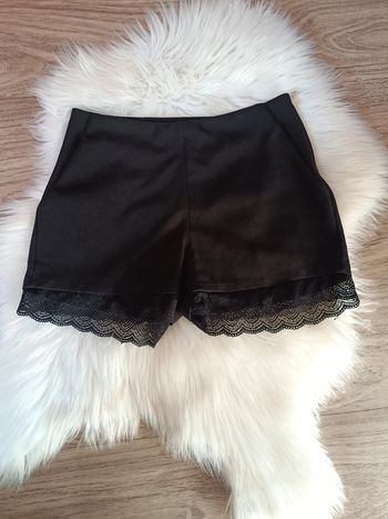 Short dentelle femme