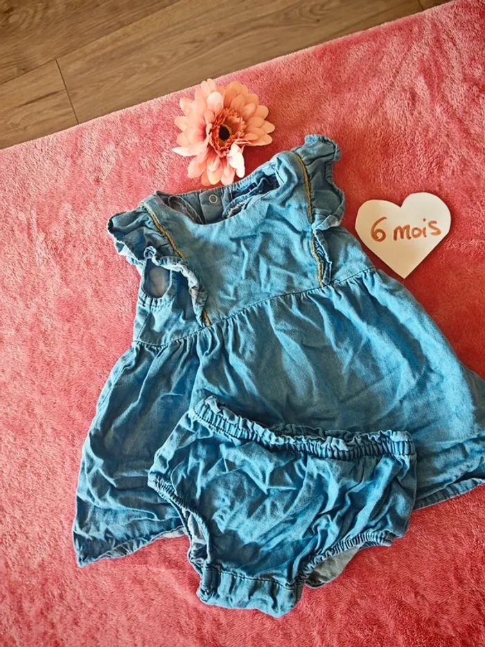 Robe couleur jean avec culotte assortie 6 mois