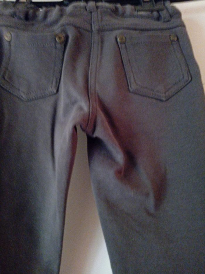 Joli pantalon gris. 5 ans. C&A - photo numéro 13
