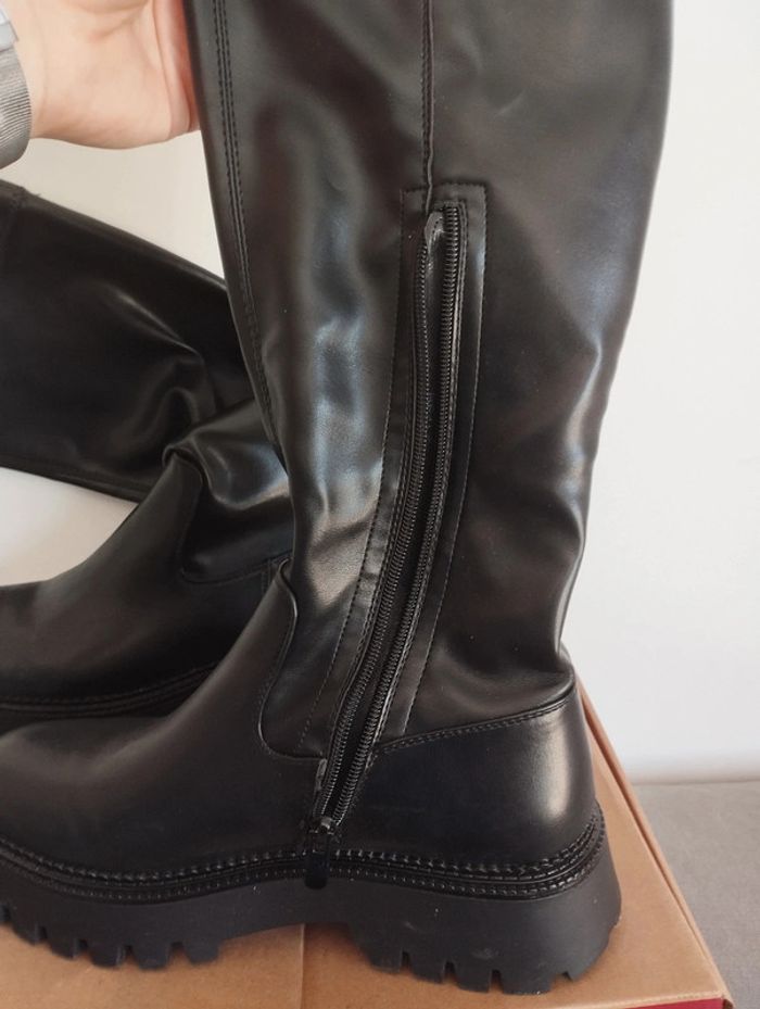 Bottes noir - photo numéro 4