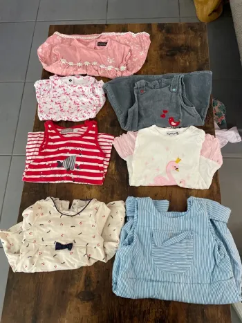 Lot de 7 robes / combinaison bébé fille 12 mois
