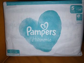 Lot de 3 paquets de couches bébé Pampers Harmonie taille 5 