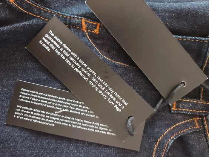 Jeans Diesel taille W 25 - L 30 - photo numéro 6