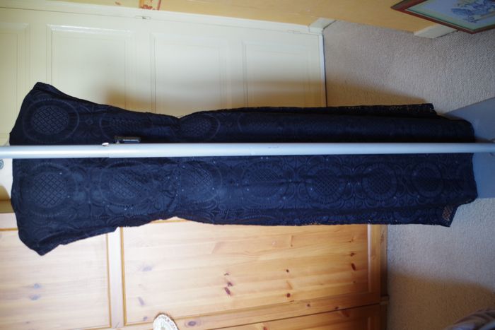 Iska London- Robe longue, dentelle noire T. 42 - photo numéro 4