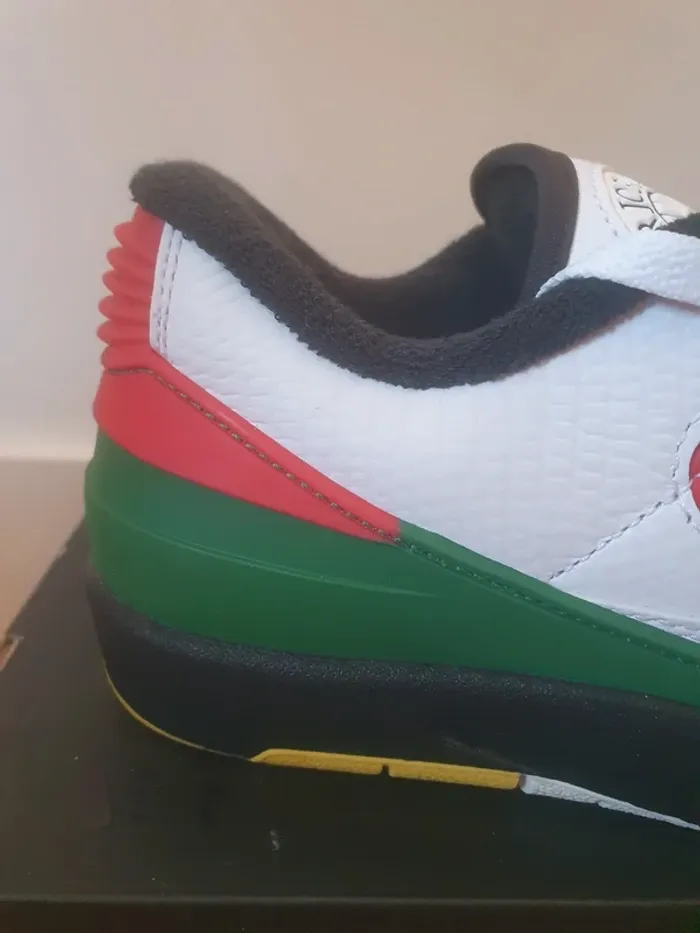 Nike Air Jordan 2 Retro Low Q54/ neuves (38) - photo numéro 3