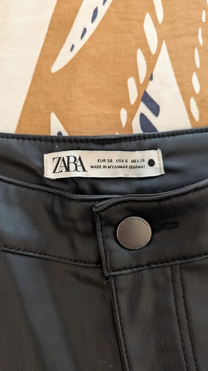 pantalon à jambes larges Zara en Simili cuir noir taille 38 - photo numéro 3