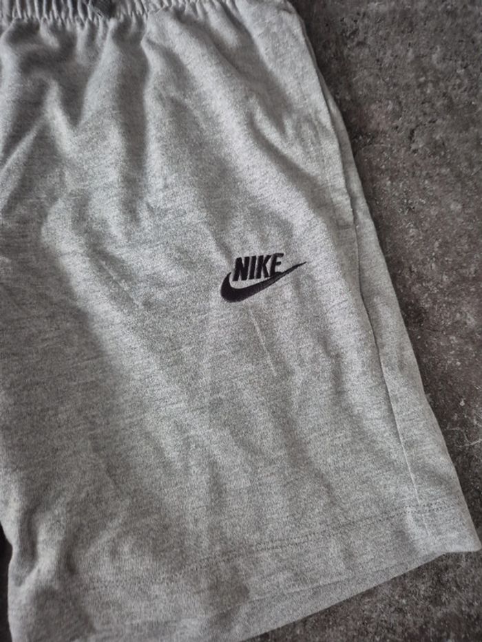 Short enfant nike - photo numéro 2