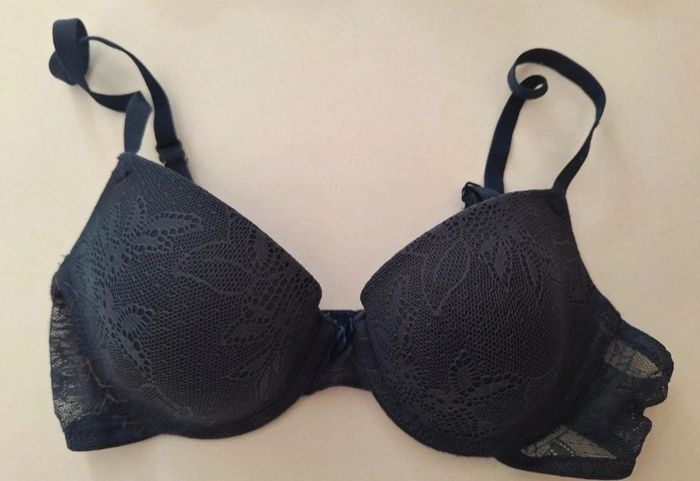 Lot de deux soutiens-gorge identiques de couleurs différentes - photo numéro 4