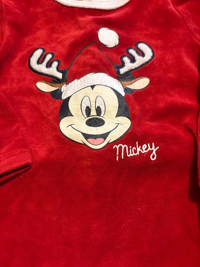 Pyjama velours de Noël Mickey taille 18 mois - photo numéro 2