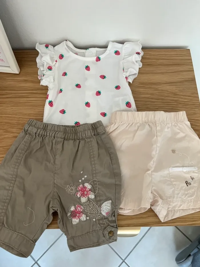 T-shirt et pantalon 3 mois