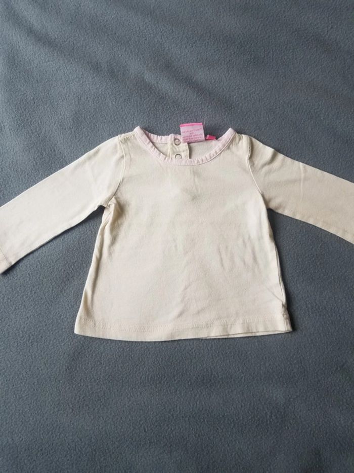 T-shirt taille 3 mois bon état