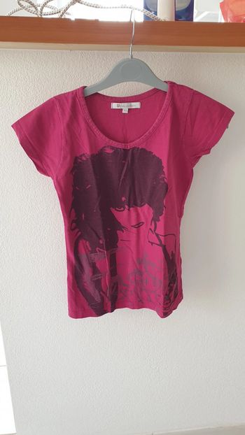 Haut Tee-shirt taille xs ou 34