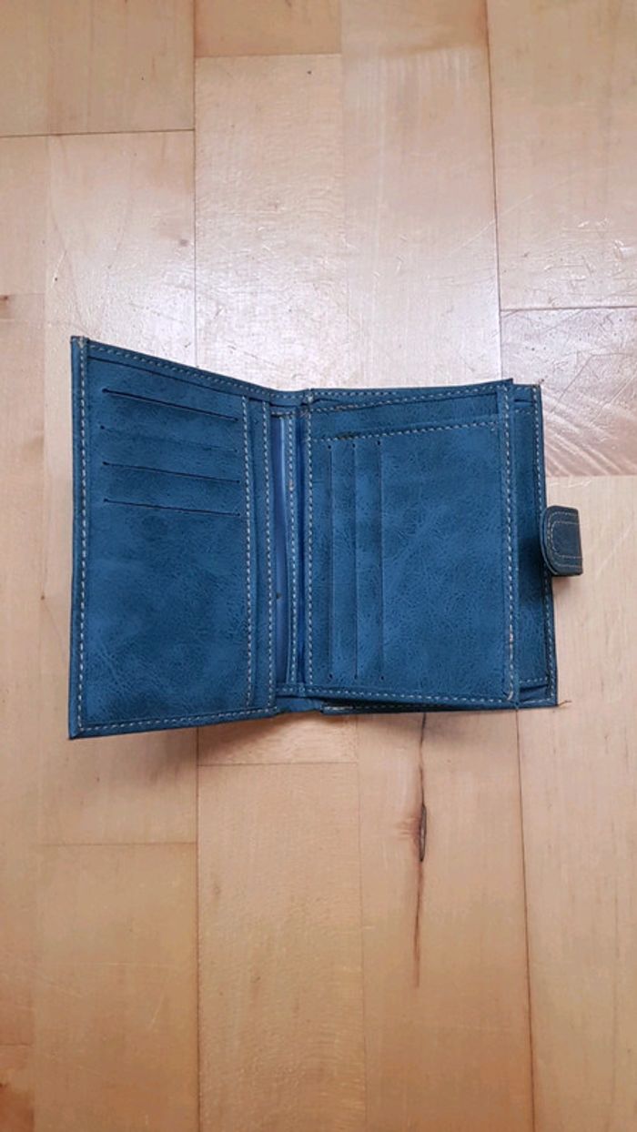 Joli porte monnaie bleu, neuf. - photo numéro 3