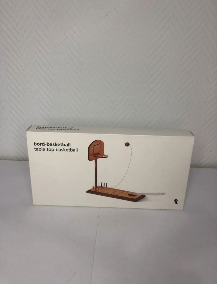 Table top basketball