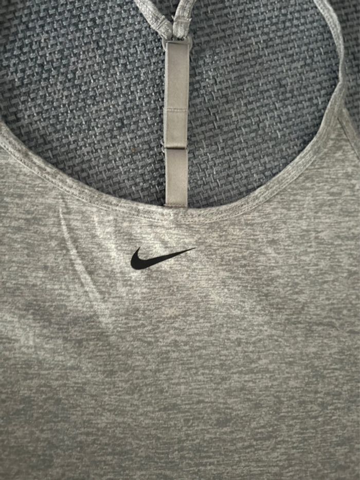 Débardeur Nike taille M neuf - photo numéro 3