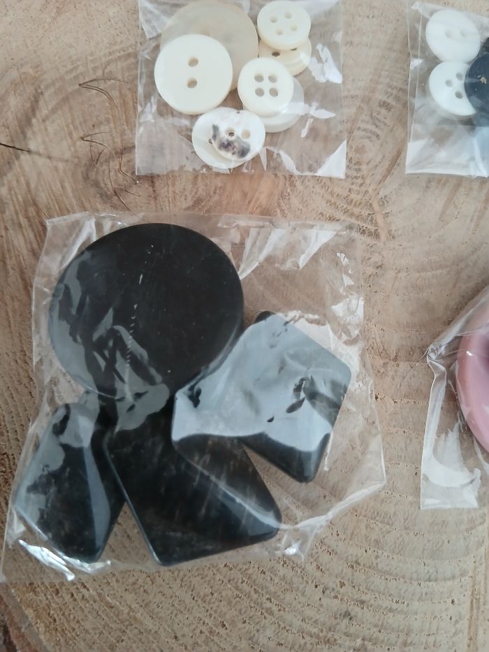 Lot de 4 sachets de boutons - photo numéro 5