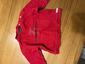 Pull bébé garçon 6M Timberland en bon état