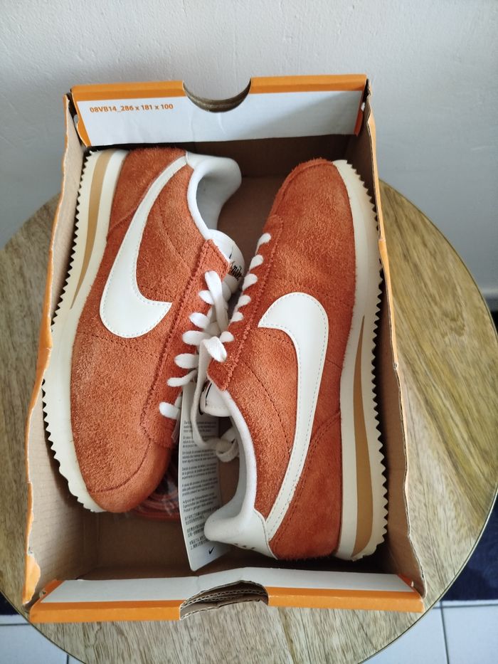 Baskets Nike T 36,5 - photo numéro 9