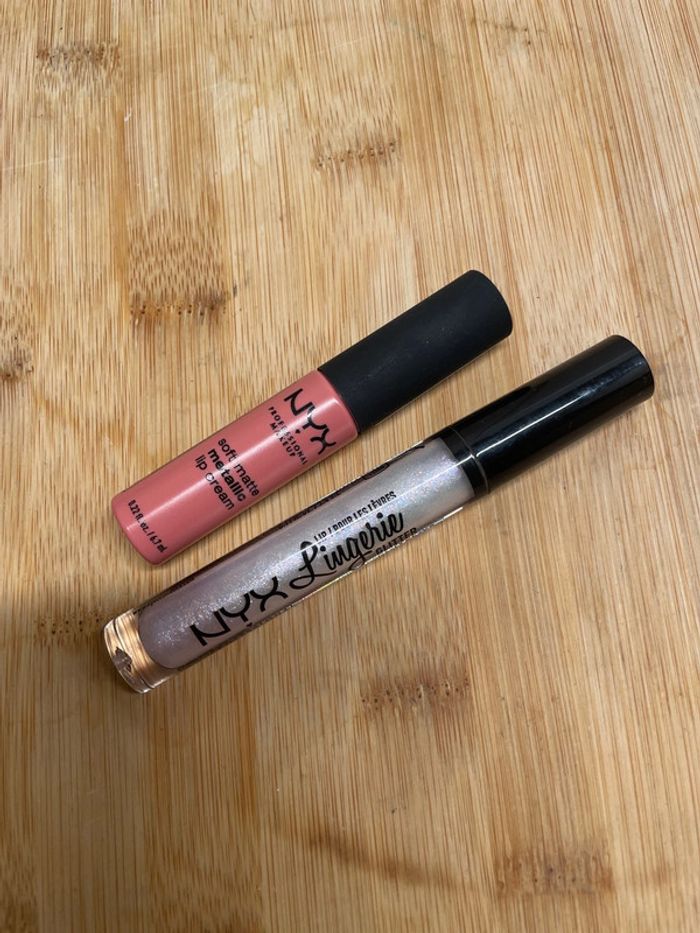 Lot Nyx Soft Latte Metallic lip cream teinte Milan + Nyx Lingerie Glitter