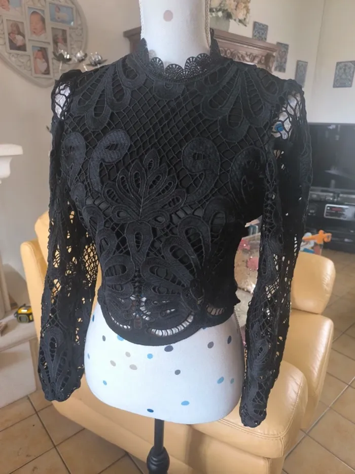 Magnifique haut noir court