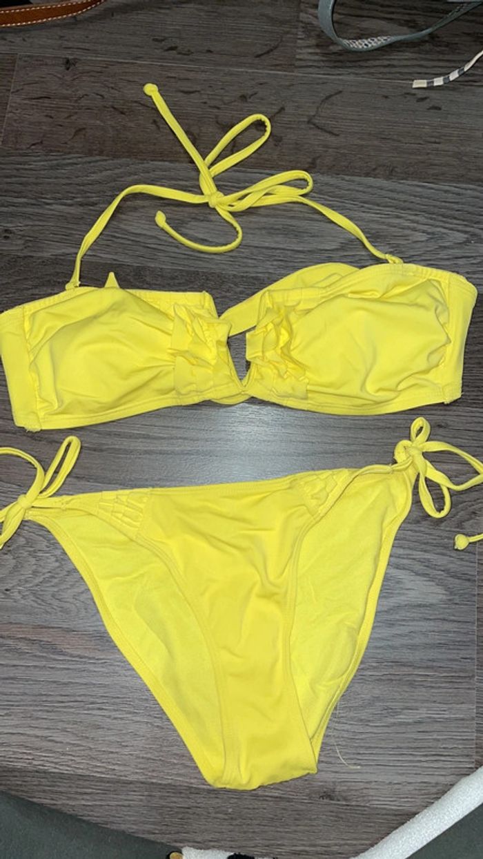 Maillot de bain jaune
