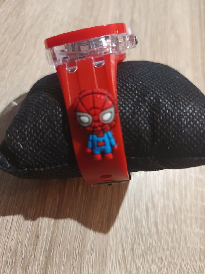 Accessoire montre Spiderman - photo numéro 2