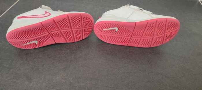 Paire de baskets nike taille 26 - photo numéro 8