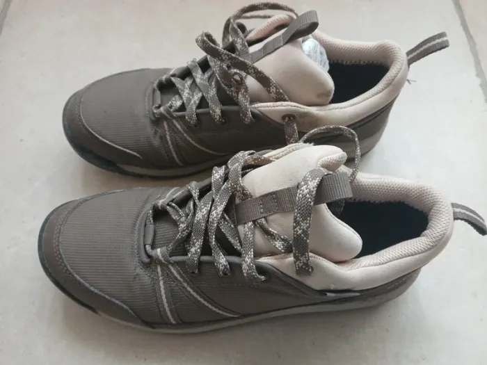 Chaussures randonnées P39 - photo numéro 2