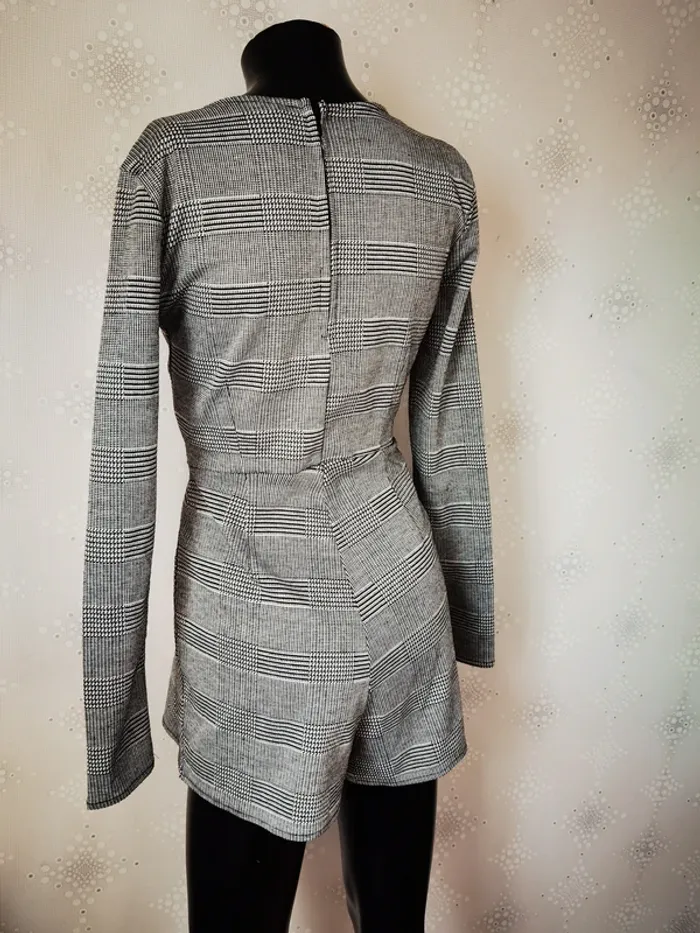 D1789 - combishort taille 36 - photo numéro 2