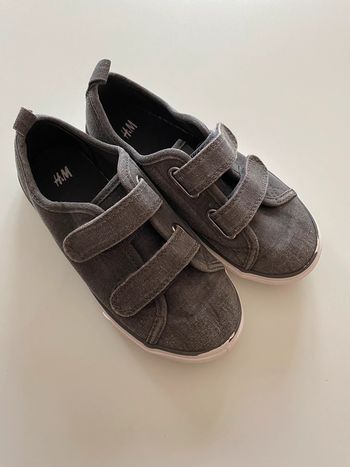 Baskets en toile grises taille 30