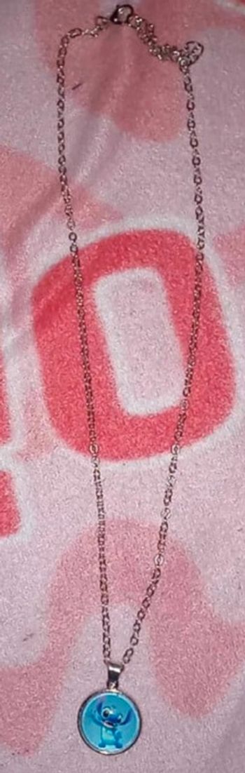 collier avec pendentif stitch