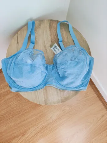 🌀 glacier 🫧 soutien gorge neuf avec étiquette