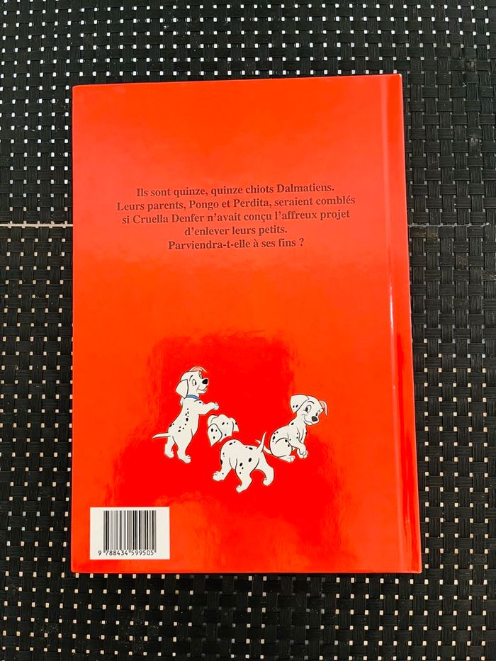 Livre Disney Les 101 dalmatiens - photo numéro 3