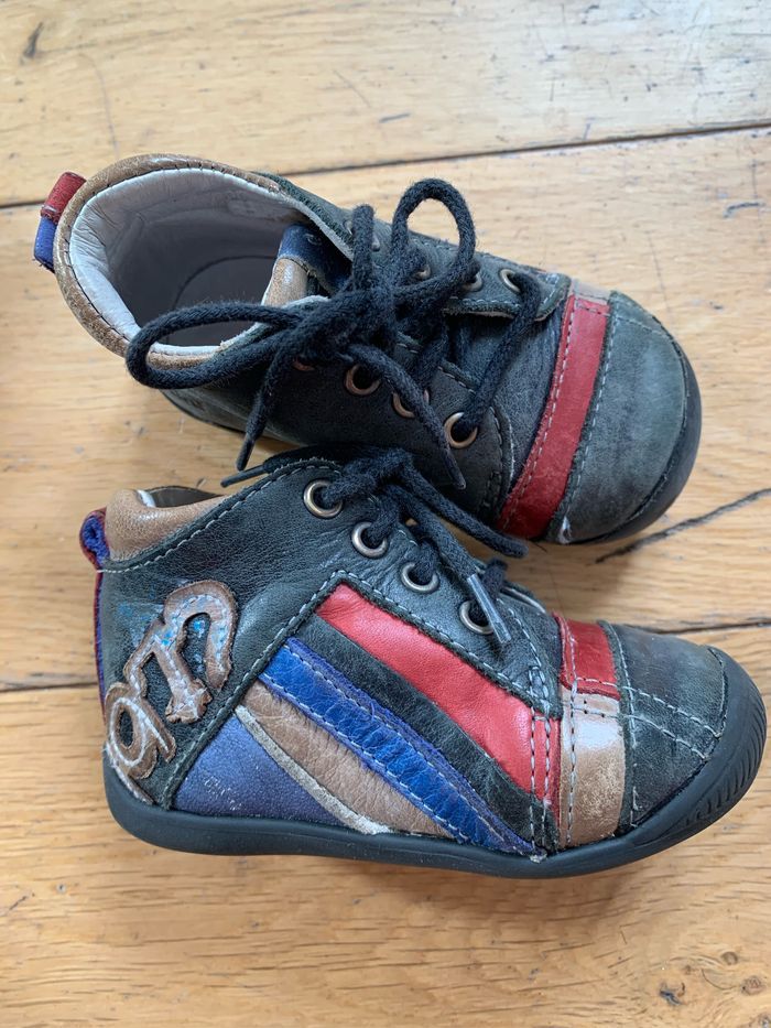Chaussures marine Catimini taille 19