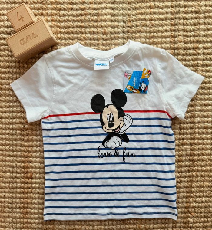 Tee shirt Disney Mickey 4ans / 104cm