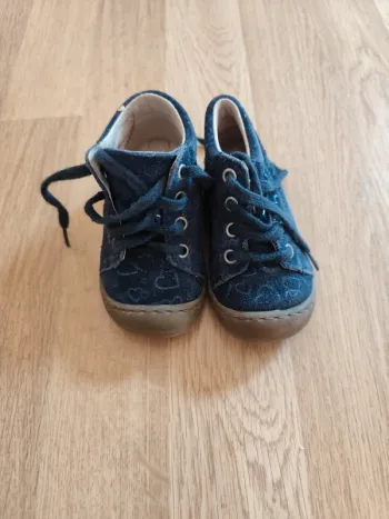 Chaussures bébé cuire pointure 18