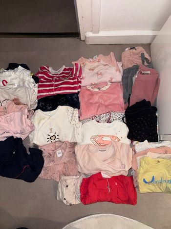 Lot vêtements bébé fille