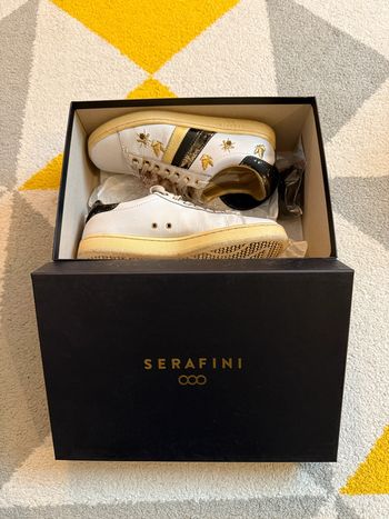 Basket en cuir couleur blanche Serafini Taille 36