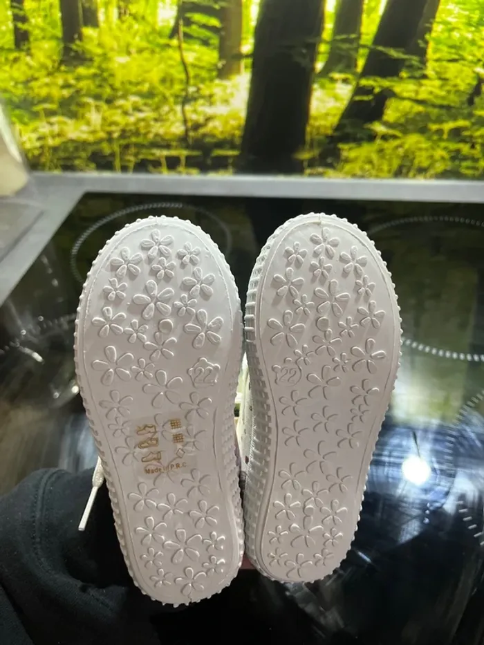 Chaussure fille taille 22 neuf - photo numéro 2