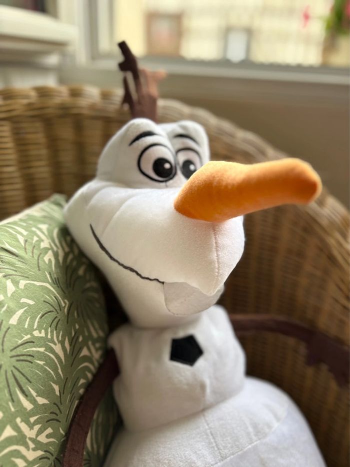 Peluche grand format Olaf Disney - 0+ - en parfait état - photo numéro 3