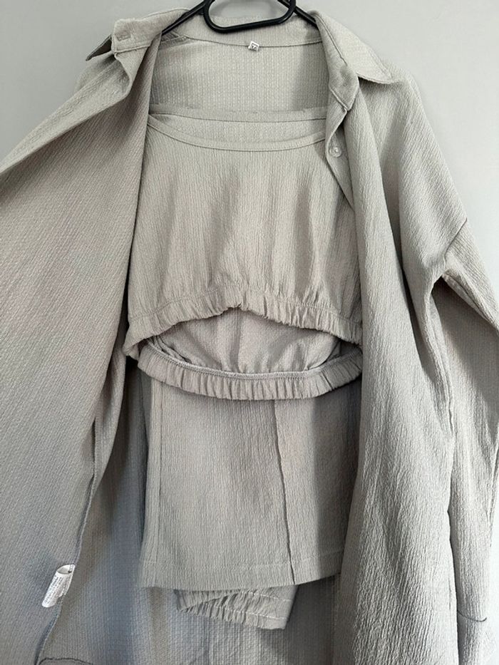 Ensemble gris Shein taille M - photo numéro 2